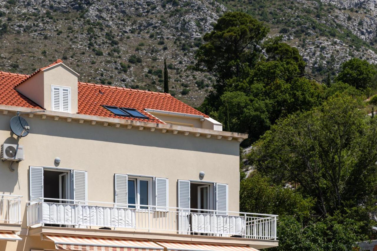 Apartments Silvija Mokosica Bagian luar foto