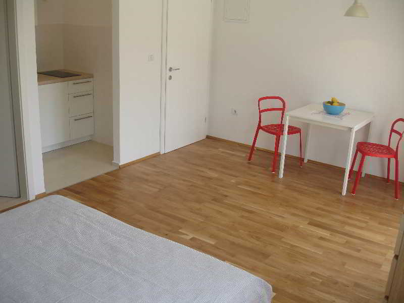 Apartments Silvija Mokosica Bagian luar foto