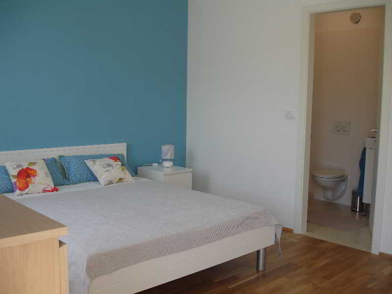 Apartments Silvija Mokosica Bagian luar foto